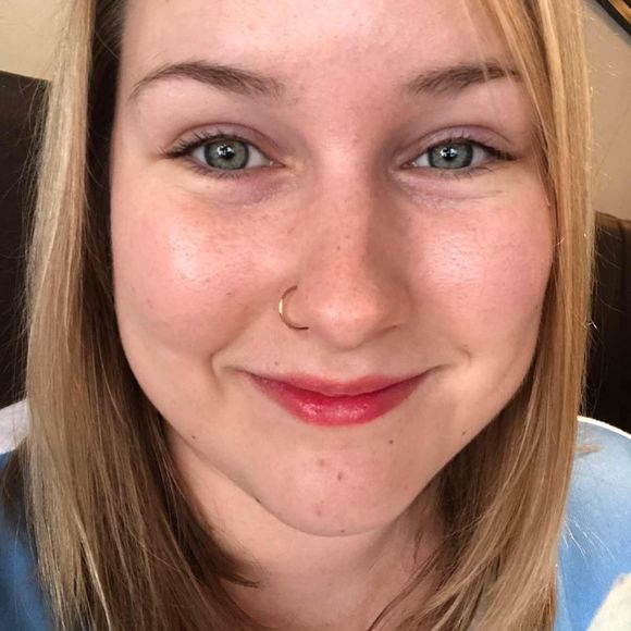 Meet your Posher, Allyscia - Picture 1 of 1